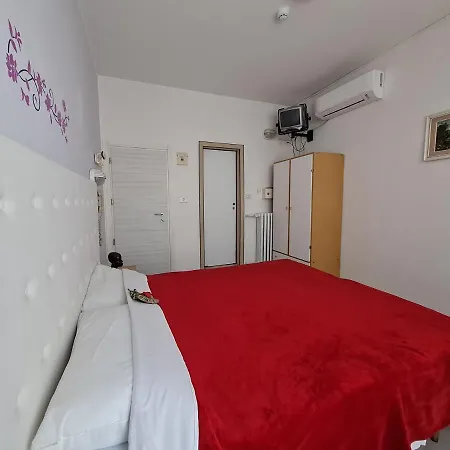 Szálloda Marconi Miramare Rimini